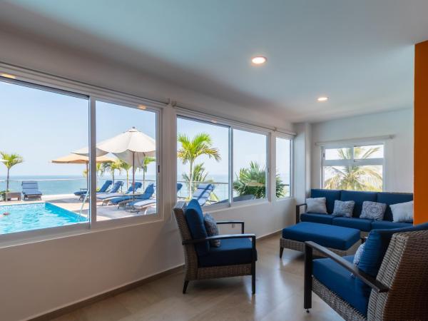 The Paramar Beachfront Boutique Hotel With Breakfast Included - Downtown Malecon : photo 9 de la chambre suite - vue sur mer