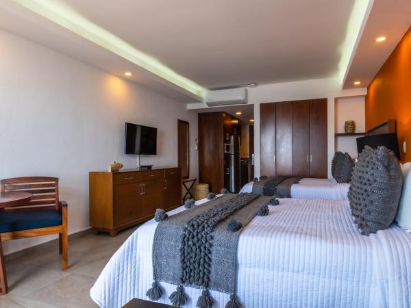 The Paramar Beachfront Boutique Hotel With Breakfast Included - Downtown Malecon : photo 3 de la chambre grande suite double avec 2 lits queen-size - vue sur océan