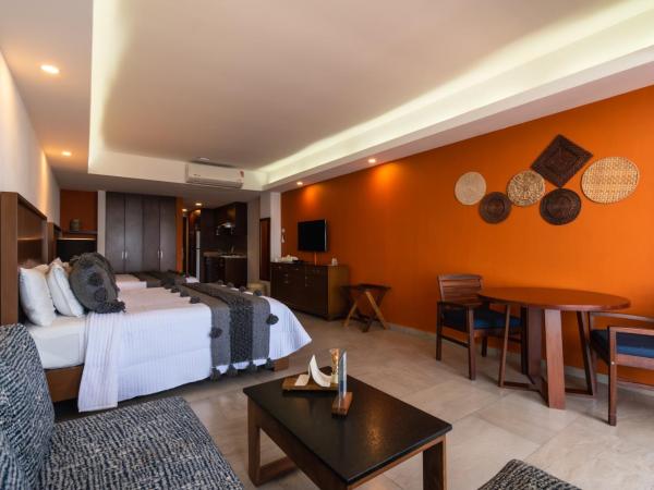 The Paramar Beachfront Boutique Hotel With Breakfast Included - Downtown Malecon : photo 4 de la chambre grande suite deluxe avec 2 lits king-size - vue sur océan