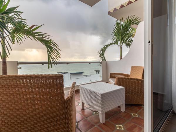 The Paramar Beachfront Boutique Hotel With Breakfast Included - Downtown Malecon : photo 5 de la chambre grande suite deluxe avec 2 lits king-size - vue sur océan