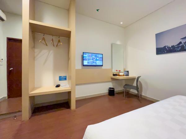 Hotel 88 Embong Malang Surabaya By WH : photo 3 de la chambre chambre supérieure lit queen-size
