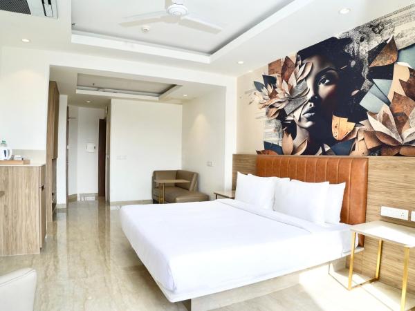 Alivaa Hotel Gurugram Sohna Road City Center : photo 3 de la chambre executive room king bed