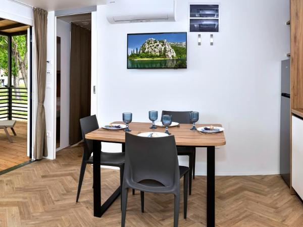 Mobile Homes Camp Galeb : photo 6 de la chambre mobile home adria superior 4+1 (c)