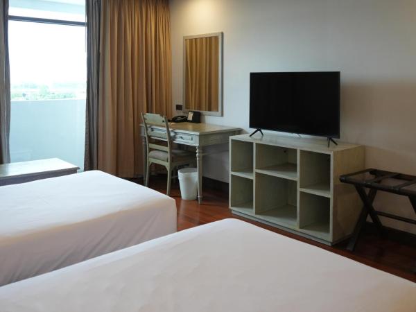 Royal Suite Hotel Bangkok : photo 2 de la chambre chambre deluxe double ou lits jumeaux