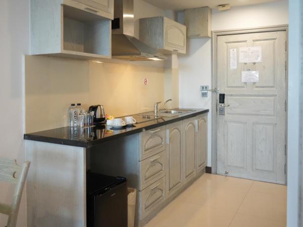 Royal Suite Hotel Bangkok : photo 4 de la chambre chambre deluxe double ou lits jumeaux