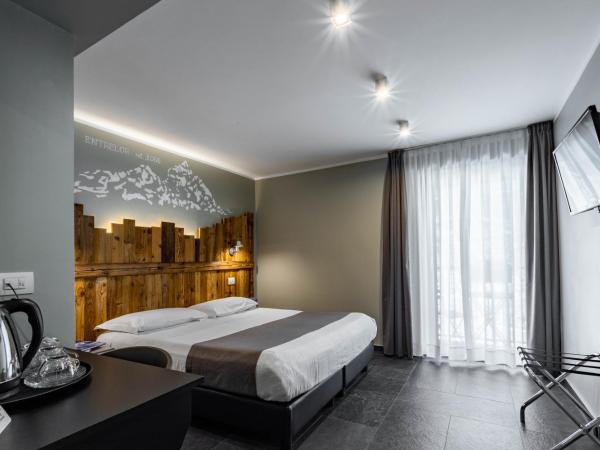 Monte Emilius : photo 1 de la chambre chambre familiale avec terrasse 