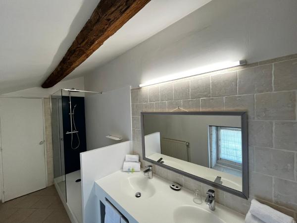 Domaine du Champ Fleuri : photo 4 de la chambre chambre lit queen-size - vue sur jardin
