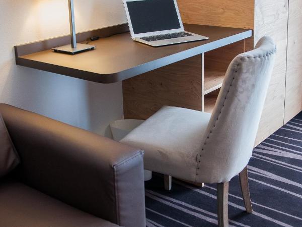 Le Lodge Brit Hotel Strasbourg Zenith : photo 1 de la chambre chambre triple