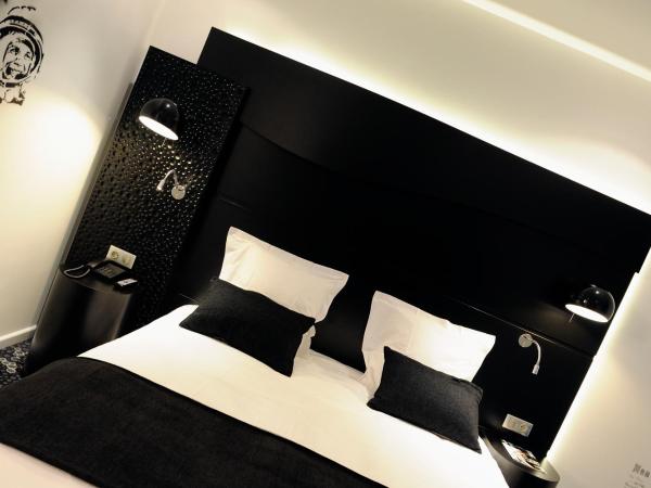 Kyriad Prestige Perpignan Centre del Mon : photo 2 de la chambre chambre double supérieure