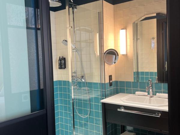 Square Lodge Hotel La Roche sur Yon - Handwritten Collection : photo 4 de la chambre chambre lits jumeaux classique