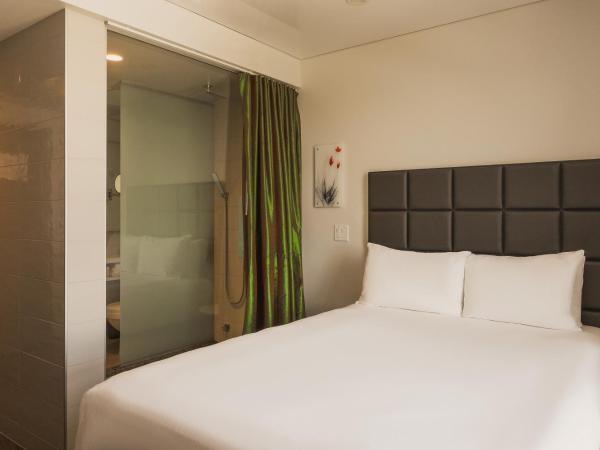 Hotel Chateau Laurier Québec : photo 1 de la chambre chambre lit queen-size