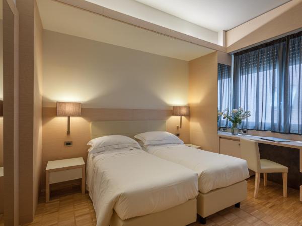 Hotel Ariston : photo 2 de la chambre chambre lits jumeaux