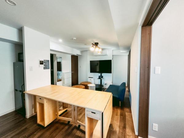 B/C APARTMENT 浅草花園通 レンタカー付ホテル : photo 9 de la chambre comfort apartment - no pets allowed (rental car included)