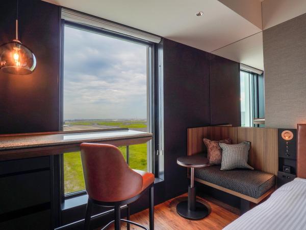 Hotel Metropolitan Tokyo Haneda - 2023-10-17 Grand Opening : photo 2 de la chambre standard twin room - airport side (1 adult)
