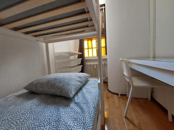 COliving Corazon, Madrid : photo 2 de la chambre chambre double avec salle de bains commune