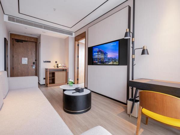 Hilton Garden Inn Hangzhou Xixi Zijingang : photo 6 de la chambre suite junior
