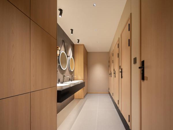 Shanghai Captain 5 Youth Hotel - Xinzhuang Metro Station : photo 4 de la chambre bed in 4-bed female dormitory room - shared bathroom