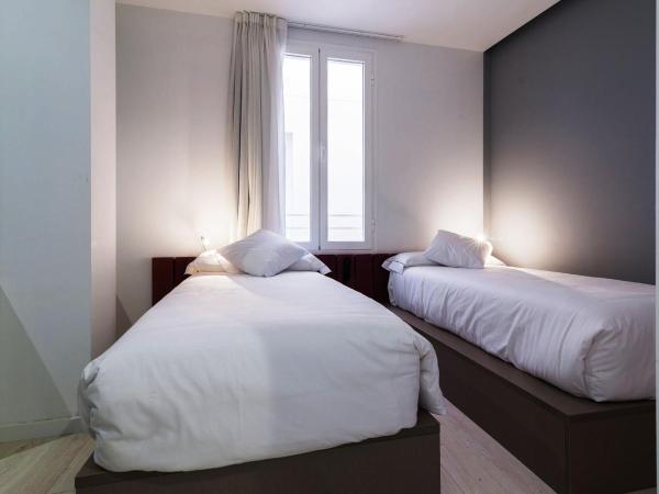 B&B HOTEL Madrid Centro Fuencarral 52 : photo 4 de la chambre chambre lits jumeaux