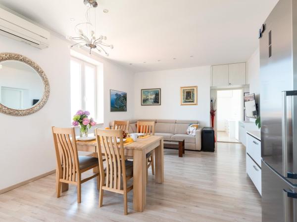 Apartment Astelas : photo 10 de la chambre appartement 3 chambres avec balcon - vue sur mer