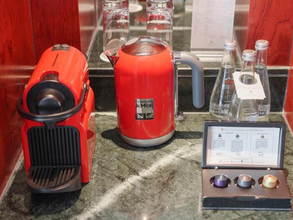 Pudong Shangri-La, Shanghai : photo 8 de la chambre suite lit king-size premier horizon