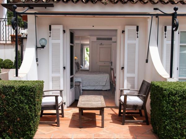 Hotel les Vergers de Saint Paul : photo 4 de la chambre chambre supérieure avec terrasse