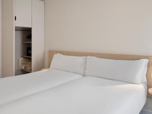 B&B HOTEL Figueira Da Foz : photo 2 de la chambre chambre lits jumeaux standard