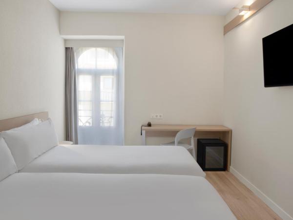 B&B HOTEL Figueira Da Foz : photo 3 de la chambre chambre lits jumeaux standard