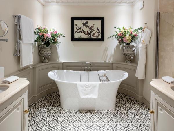 Villa Saint-Ange : photo 3 de la chambre chambre prestige de luxe