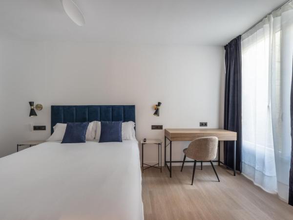 Arenal Suites Bilbao : photo 2 de la chambre chambre double deluxe avec balcon