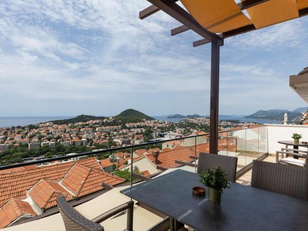 Guest House Kono : photo 1 de la chambre appartement 2 chambres avec balcon et vue sur la mer