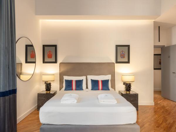 Le Mummarelle Napoli : photo 1 de la chambre triple room with balcony – via santa lucia 76