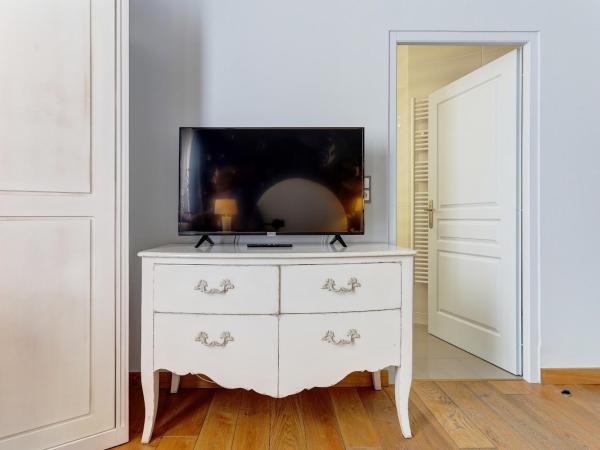 Champagne Domaine Sacret - AY : photo 4 de la chambre chambre lit queen-size