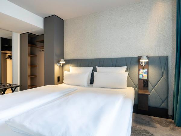 Motel One Brussels : photo 6 de la chambre chambre supérieure lit queen-size