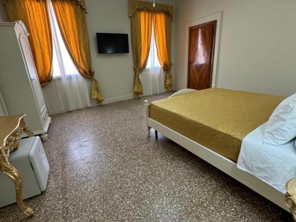 Palazzo Ti-tti Rialto Suites : photo 3 de la chambre chambre triple deluxe