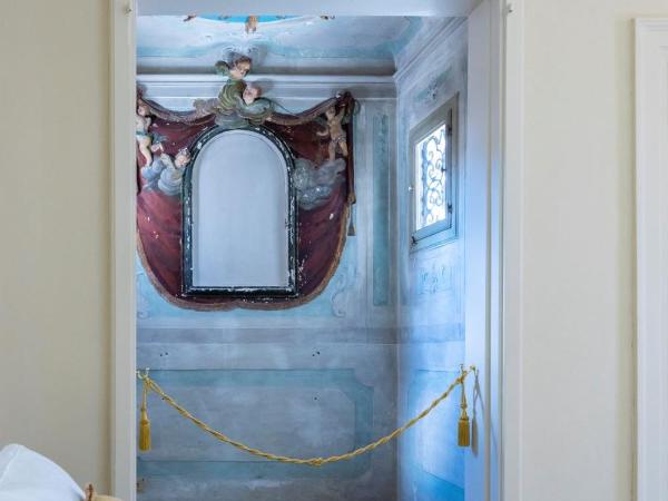 Palazzo Ti-tti Rialto Suites : photo 8 de la chambre chambre double deluxe avec balcon