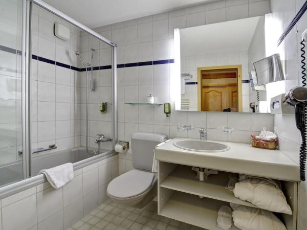 Hotel Kirchbühl Superior : photo 2 de la chambre chambre triple – vue sur montagne