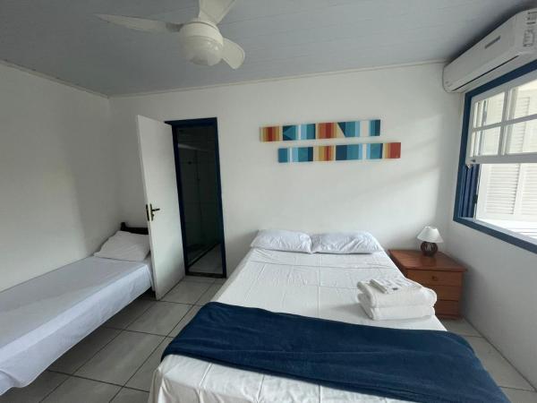 Brothers Suites Centro Búzios : photo 7 de la chambre chambre triple avec balcon