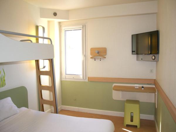 Ibis Budget Toulon Centre : photo 8 de la chambre chambre triple