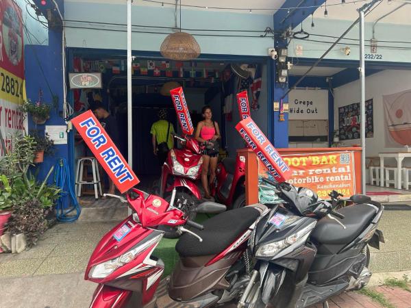 Noot's Bar And Guesthouse : photo 3 de la chambre chambre familiale avec balcon