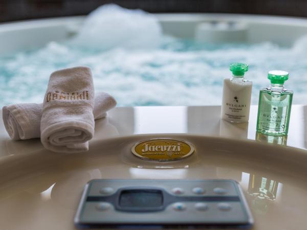 Damianii Luxury Boutique Hotel & Spa : photo 2 de la chambre suite exécutive avec terrasse et baignoire spa - vue sur mer