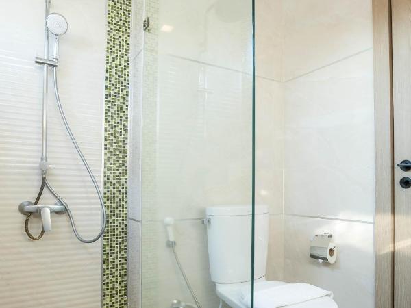 The One Bay Breeze : photo 8 de la chambre chambre triple supérieure
