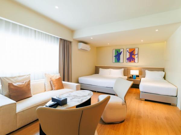 The One Bay Breeze : photo 1 de la chambre chambre triple supérieure