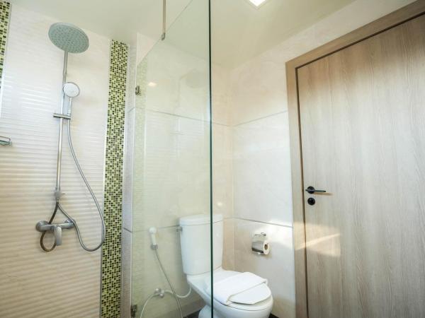 The One Bay Breeze : photo 6 de la chambre chambre triple supérieure