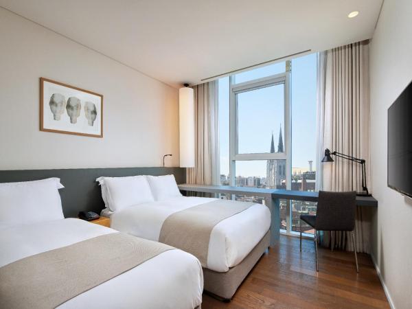 Shilla Stay Yeoksam : photo 1 de la chambre chambre lits jumeaux familiale standard