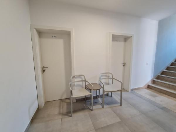 SUBTUB Hostel Makarska : photo 8 de la chambre chambre quadruple avec salle de bains