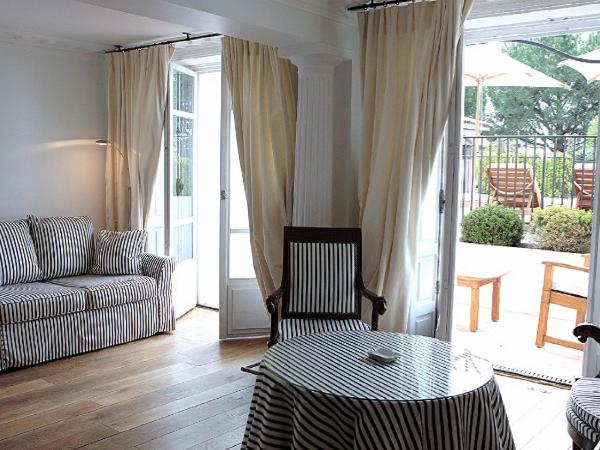 Hotel les Vergers de Saint Paul : photo 3 de la chambre suite junior avec terrasse