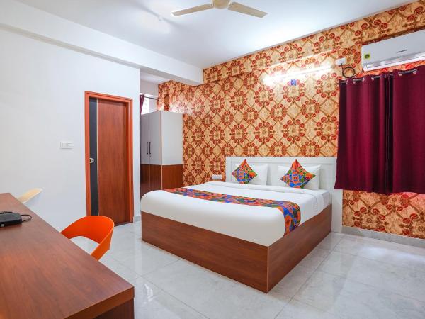 FabHotel Royal Platinum Suites : photo 1 de la chambre chambre double supérieure