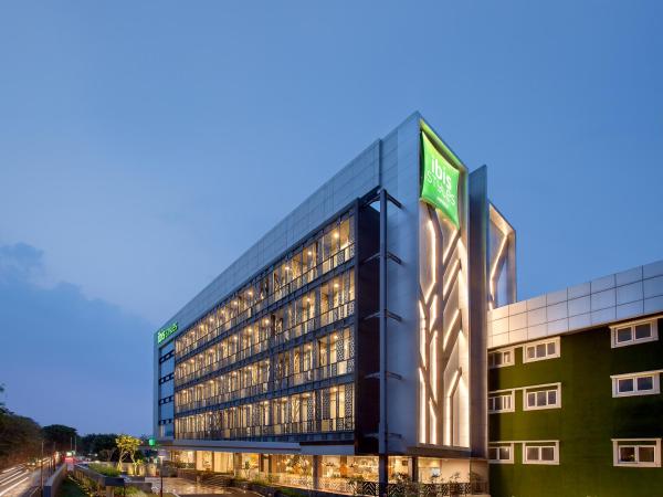 Ibis Styles Jakarta Sunter : photo 2 de la chambre chambre supérieure lit queen-size