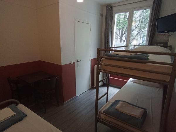 Caulaincourt Montmartre by Hiphophostels : photo 5 de la chambre lit simple dans dortoir masculin de 3 lits