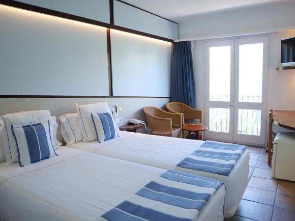 Hotel Blaumar Cadaqués : photo 1 de la chambre chambre double deluxe avec balcon